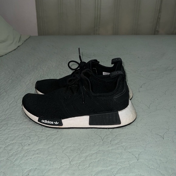 Women’s Black Adidas NMDs Size 6 - Picture 5 of 7
